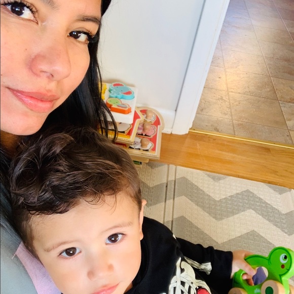 Meet your Posher, Vanessa - Picture 2 of 6